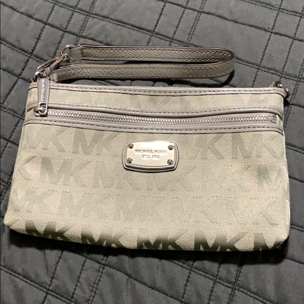 Michael kors taupe wristlet